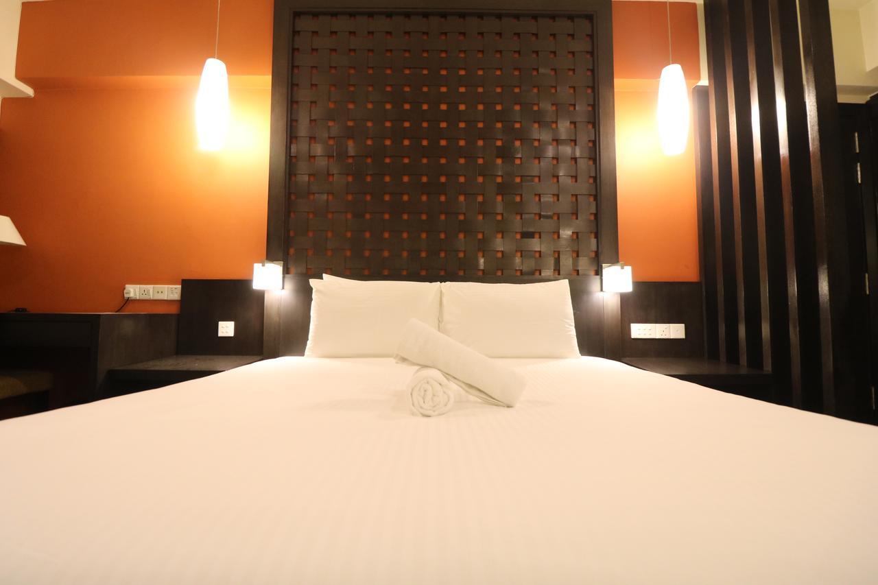 Millennium Suite At Pyramid Tower Petaling Jaya Exterior foto